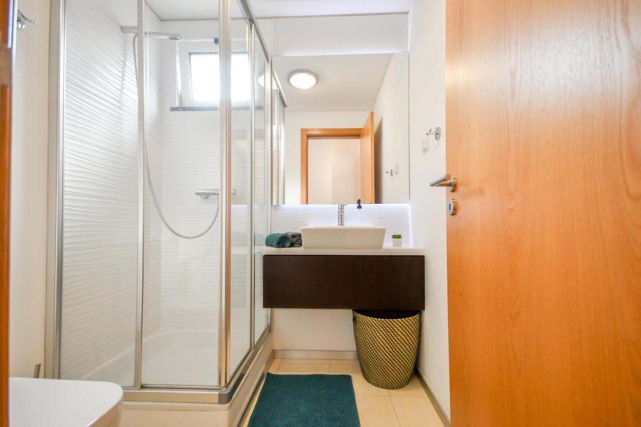 קאניקו Spacious 3 Bedroom By The Beach מראה חיצוני תמונה