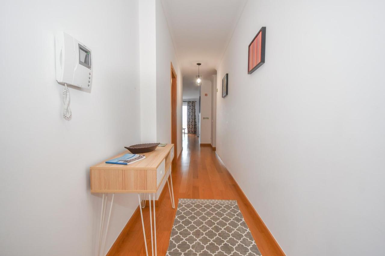 קאניקו Spacious 3 Bedroom By The Beach מראה חיצוני תמונה