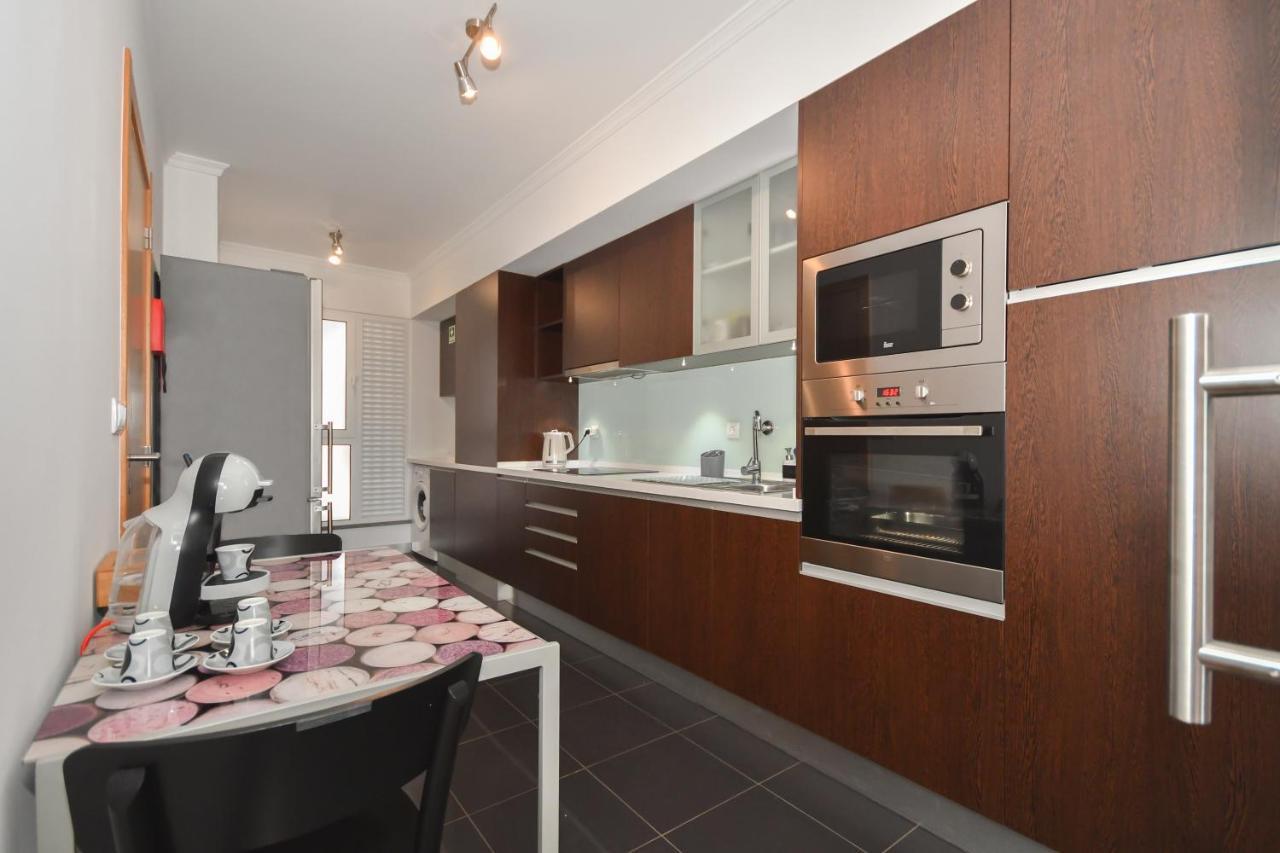 קאניקו Spacious 3 Bedroom By The Beach מראה חיצוני תמונה